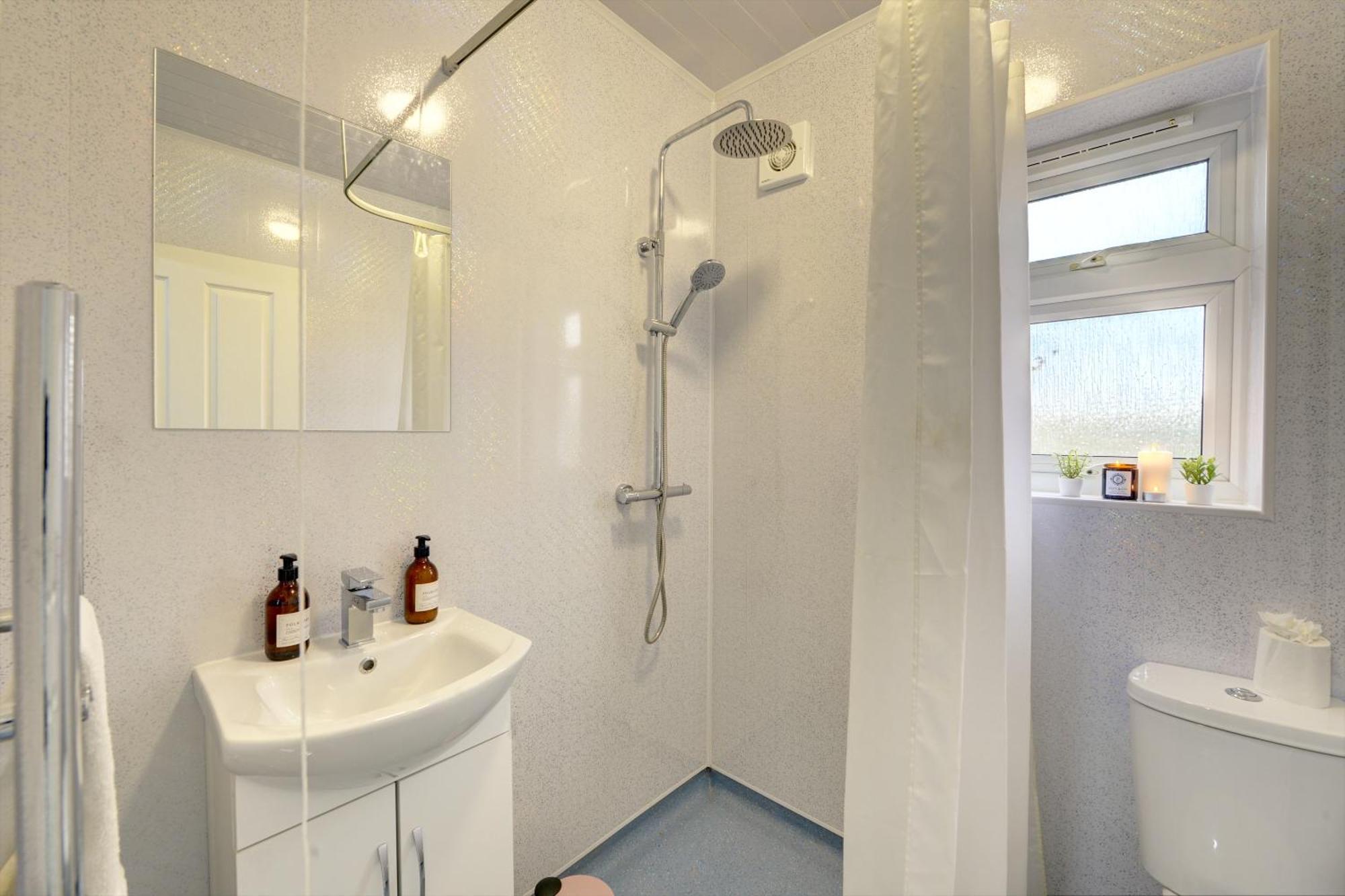 Stunning And Lovely 3 Bed House - Catch 22 Coventry Eksteriør billede