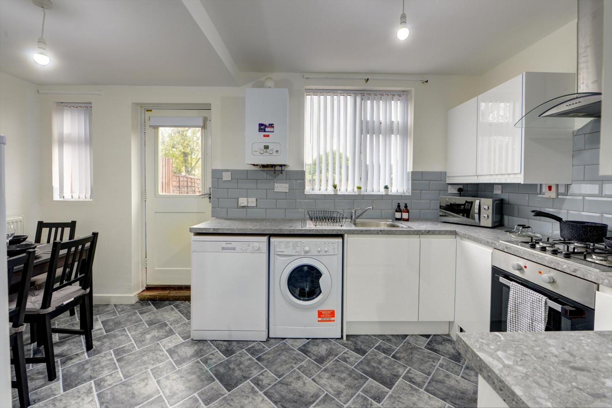 Stunning And Lovely 3 Bed House - Catch 22 Coventry Eksteriør billede