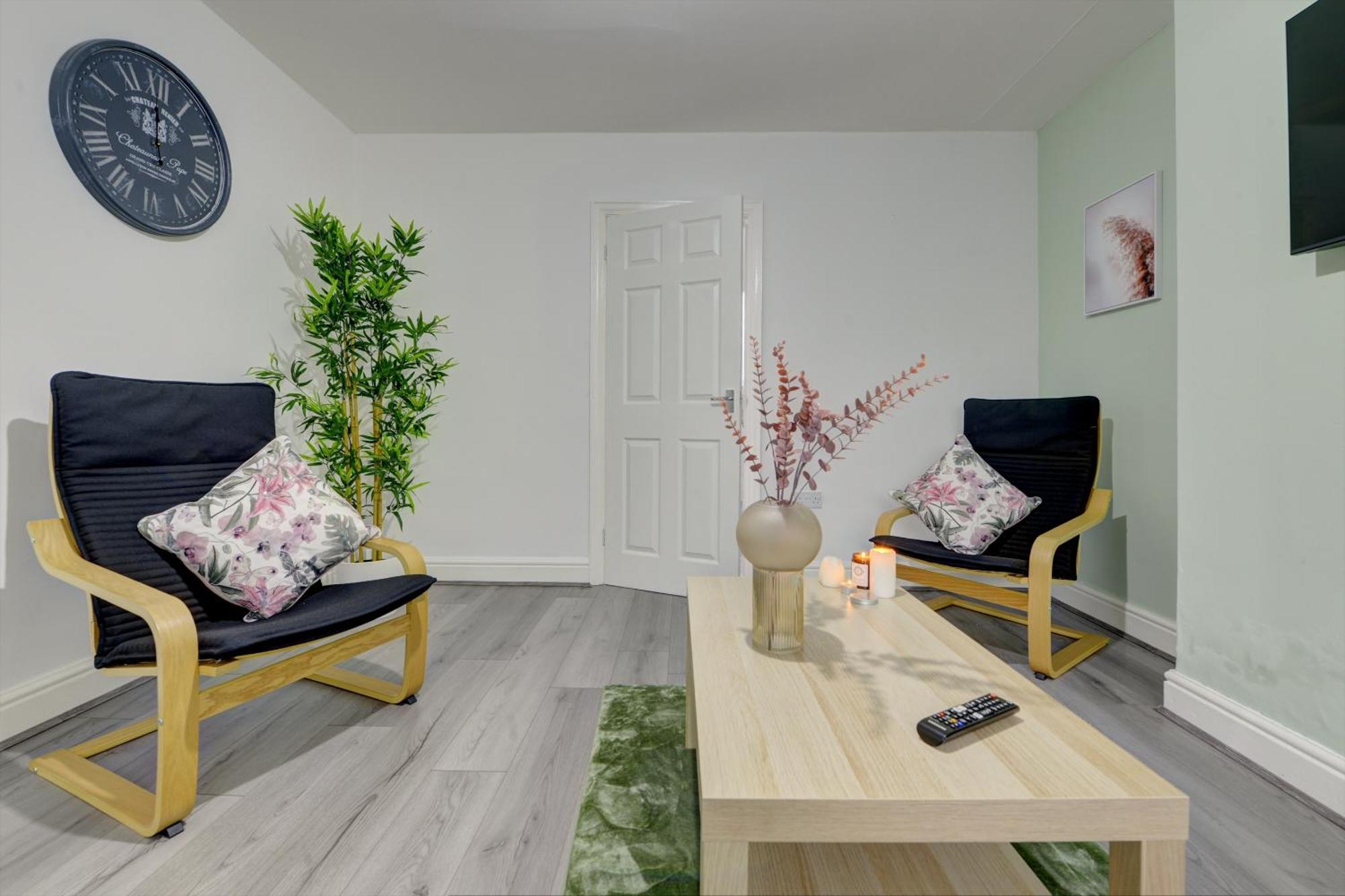 Stunning And Lovely 3 Bed House - Catch 22 Coventry Eksteriør billede
